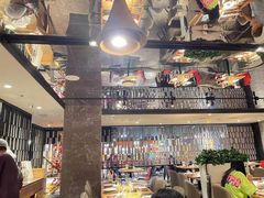大堂-四季民福烤鸭店(西单华威约饭街店)