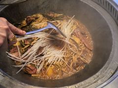 -山里屯铁锅炖·东北菜(康桥店)