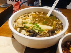 -渝是乎川渝小炒(新世界百货望京店)