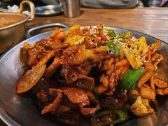 鱿鱼炒五花肉-富乐满韩国正宗炸鸡韩国料理(虹泉路店)