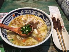 -鑫花溪牛肉米粉(东环大润发店)