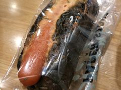 墨鱼汁肠仔面包-PAPER STONE BAKERY(天汇广场店)
