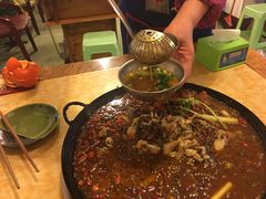 -鸿顺老铁锅美蛙鱼府(解放碑店)