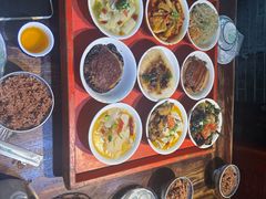 -蓝田九大碗民俗食府(蓝田店)