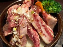 -山川小町·极番烧肉(新地假日广场店)