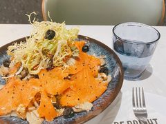 烟熏三文鱼杂菌沙拉-BE BRIGHT KITCHEN(正佳广场店)