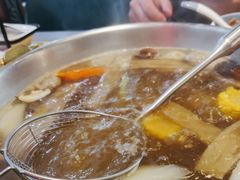 -左庭右院鲜牛肉火锅(金山万达店)
