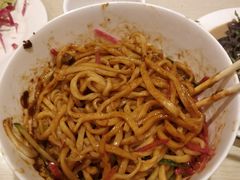 -黑八私房老北京炸酱面