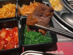 -青瓦炭韩潮烤肉(花园道店)