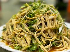-超越海鲜屋(飞龙物业店)