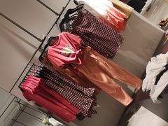 -URBAN REVIVO(欢乐海岸购物中心店)