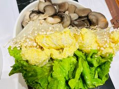 -红鼎豆捞·非遗鲍皇汤火锅(宝丰路店)