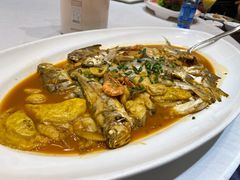 红烧杂鱼-霞客居酒店·霞客食府·宁海特色小海鲜