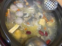 -濠轩阁特色生蚝火锅(水湾路店)