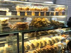 -白玉兰食品甜凤店(合生汇店)