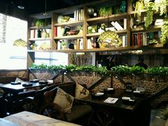 -春天里·老街坊餐厅(港隆广场店)