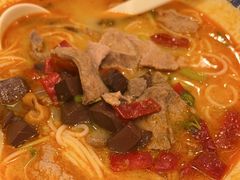 -粉小主·贵州酸汤牛肉粉(南京仙林金鹰店)