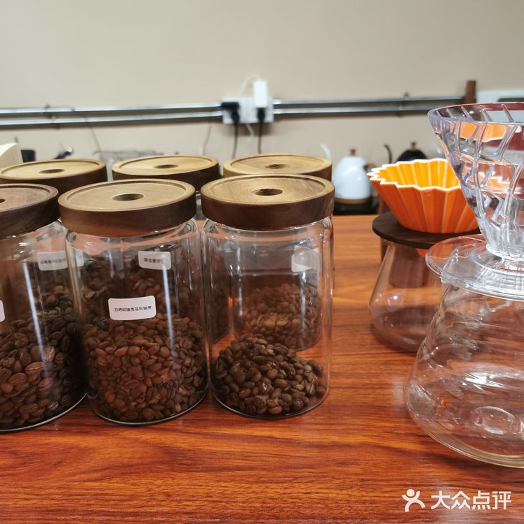 藏在居民楼下的6号咖啡店