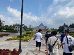 -上海市龙华烈士陵园