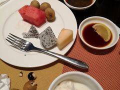 -大中华希尔顿酒店-念自助餐·嗨啤·小龙虾