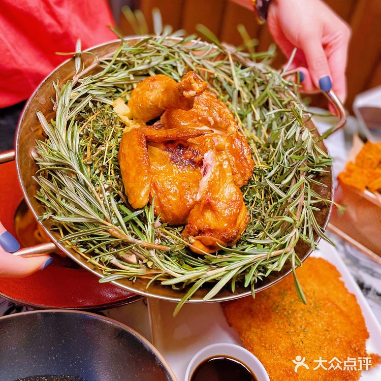 3.5折拿下四行仓库-人民咖啡馆 海派双人西餐💢💢💢