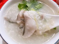 -先鲜鲫鱼粥