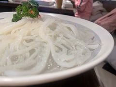 -尚尚仙·酸汤猪手·猪肚鸡火锅(华联万柳购物中心店)