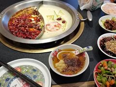 -沸炉重庆老火锅(军事博物馆店)