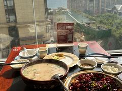-老来福·非遗酸汤兔(凯旋路店)