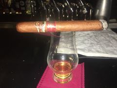 -Estaeslavida分享茄雪茄吧(亿彩购物中心店)