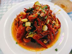 -捌贰虾蟹·江湖菜馆(江汉路店)