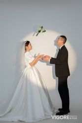 -雪中彩影婚纱摄影·微光艺术中心