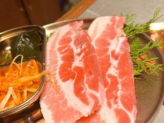 -草家酱蟹炭火烤肉店(珲春南路一店)