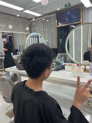 -5M HAIR SALON