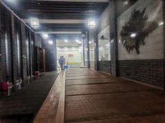 休息区没有热度-湖景温泉