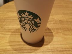 -星巴克臻选(上海中环广场2F店)