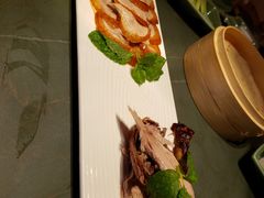 鱼子酱配枣酥香烤鸭-晟永興烤鸭店(五道口店)