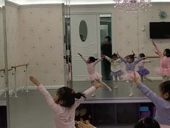 -Isee灰姑娘国际儿童艺术中心(北马路大悦城店)