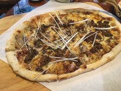 烤牛肉披萨-I HOLIC艾豪丽披萨(KKone店)