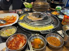 -GOGIYA·咕叽吖韩国传统烤肉店(东方新天地店)