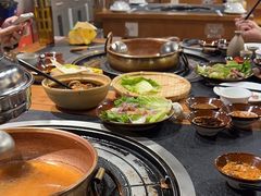 -阿山卓·野生菌火锅·纳西火塘烤肉