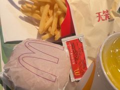 -麦当劳(虹梅路地铁站店)
