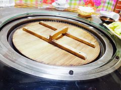 -人民公社铁锅炖·东北菜(卫国道店)