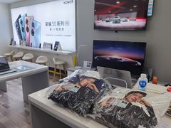 -荣耀授权专卖店(黄浦浙江中路店)