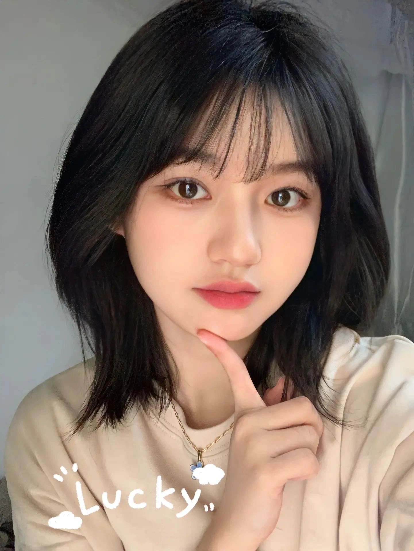 最适合方圆脸女生的发型 剪完脸瘦一