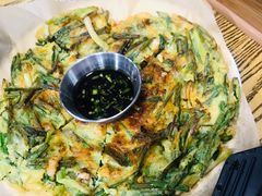 海鲜葱饼-吴草鸡爪오초닭발韩食堂(融恒盈嘉中心店)