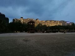 -三亚湾海居铂尔曼度假酒店