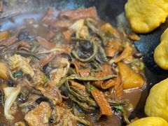 -锅老头海鲜铁锅炖
