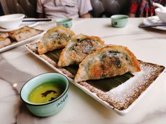 香煎韭菜饺-港美茗点名菜(万江店)