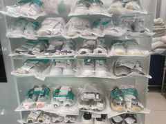 -福奈特洗衣·洗鞋·奢侈品护理(东建路店)